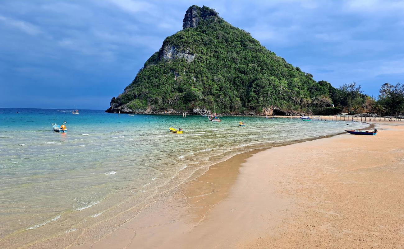 Foto af Tham Thong-Bang Boet Beach med lys sand overflade