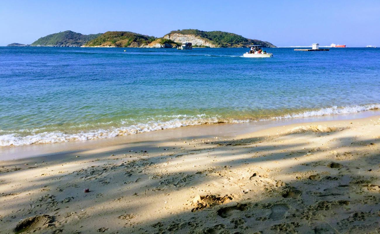 Foto af Kho Kang Kao Beach med let sand og småsten overflade