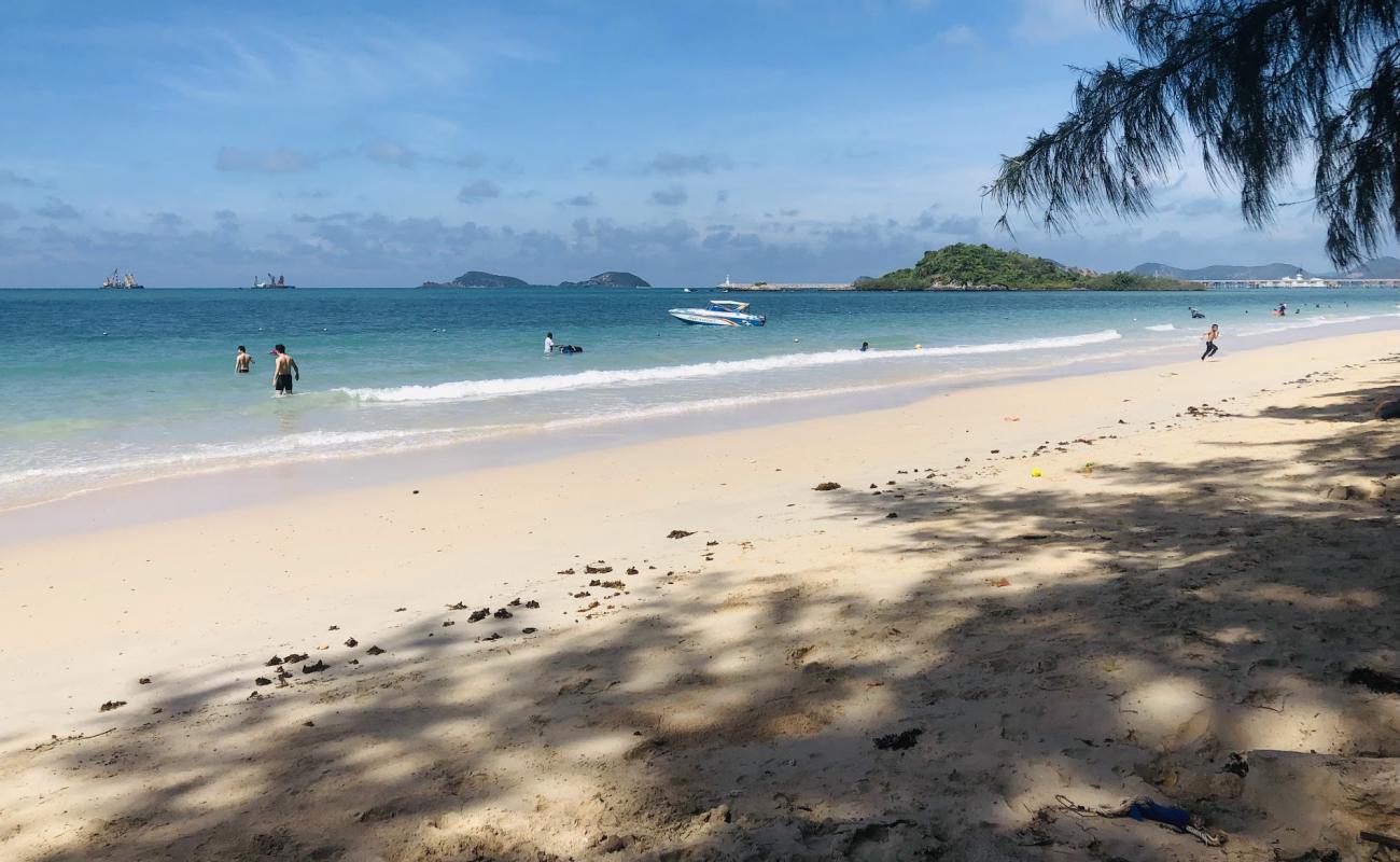 Foto af Nang Ram Beach med hvidt sand overflade