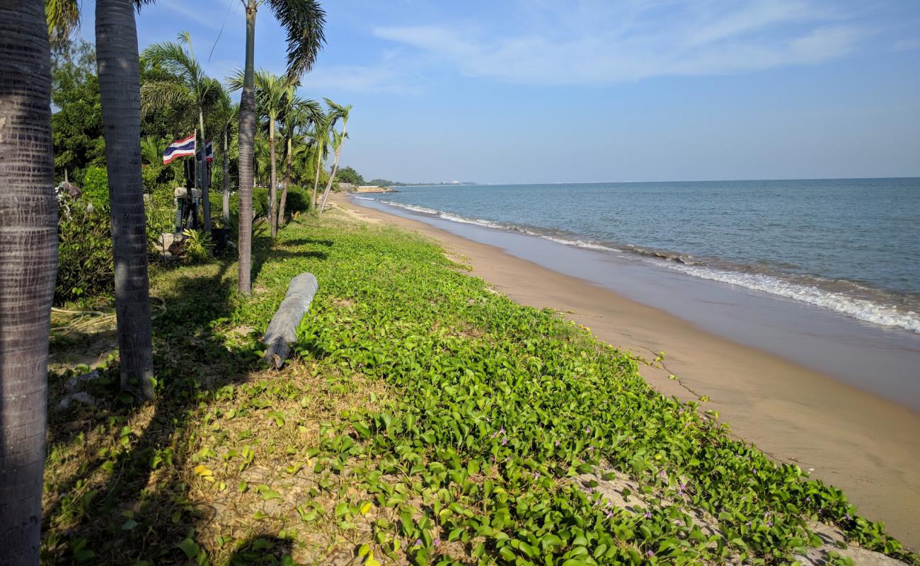 Foto af Kinnaree Beach med lys sand overflade