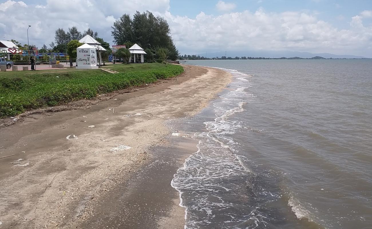 Foto af Pak Nam Khaem Nu Beach med lys sand overflade