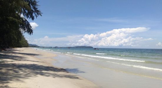 Hat Ratchakarun beach