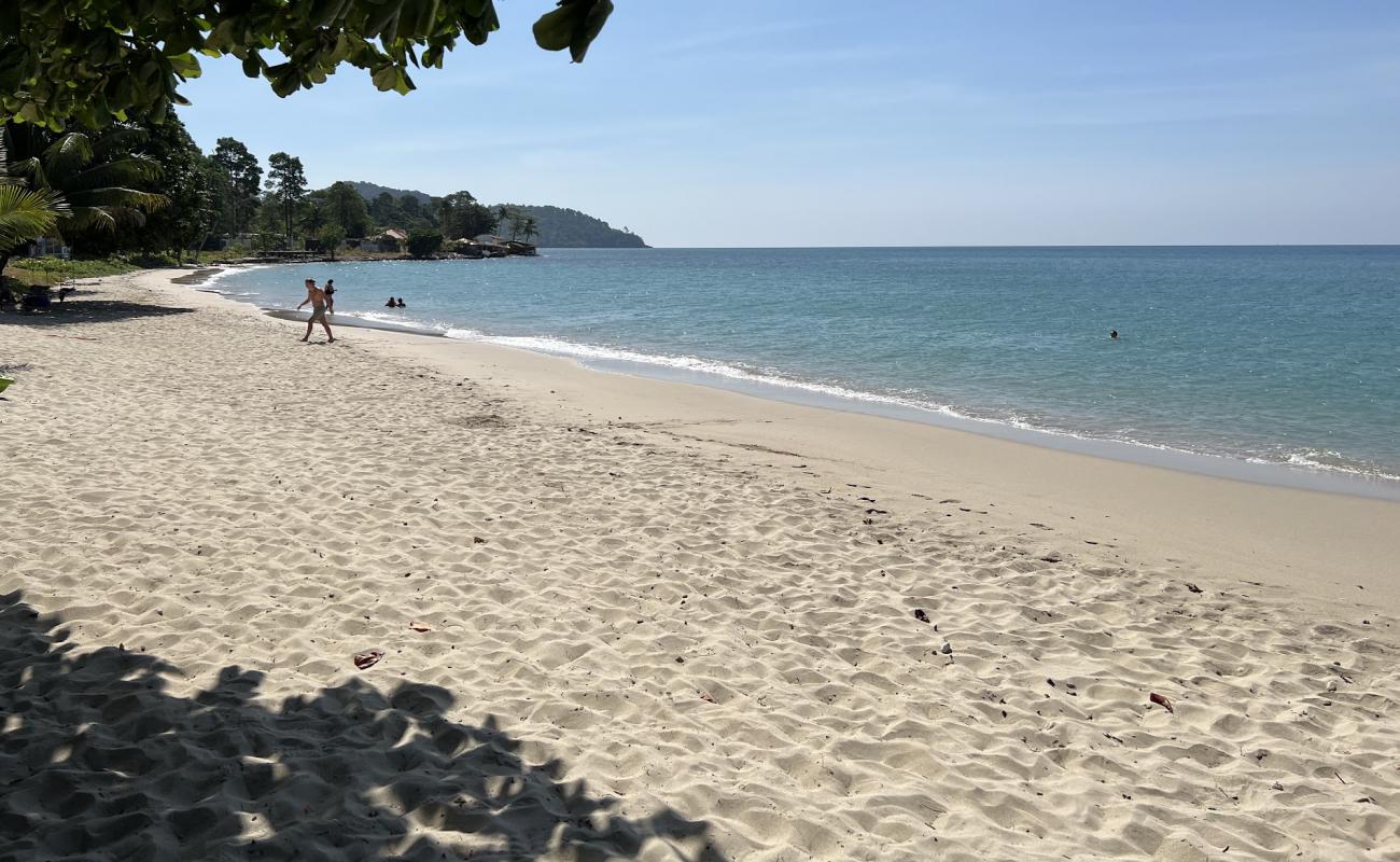 Foto af Lonely Beach med lys fint sand overflade