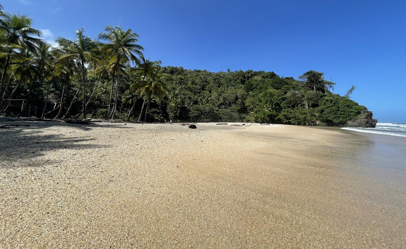 Foto af Yara beach med let fin sten overflade