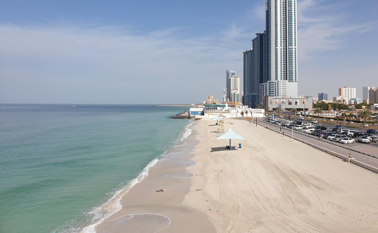 Foto af Ajman Public beach med lys sand overflade