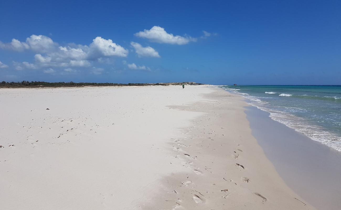 Foto af Plage Sidi Mansour med lys fint sand overflade