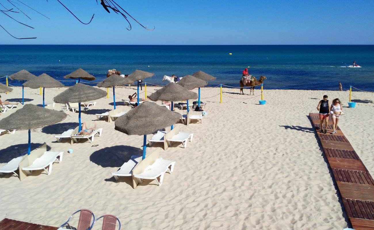 Foto af Plage Jinene Hammamet med lys fint sand overflade