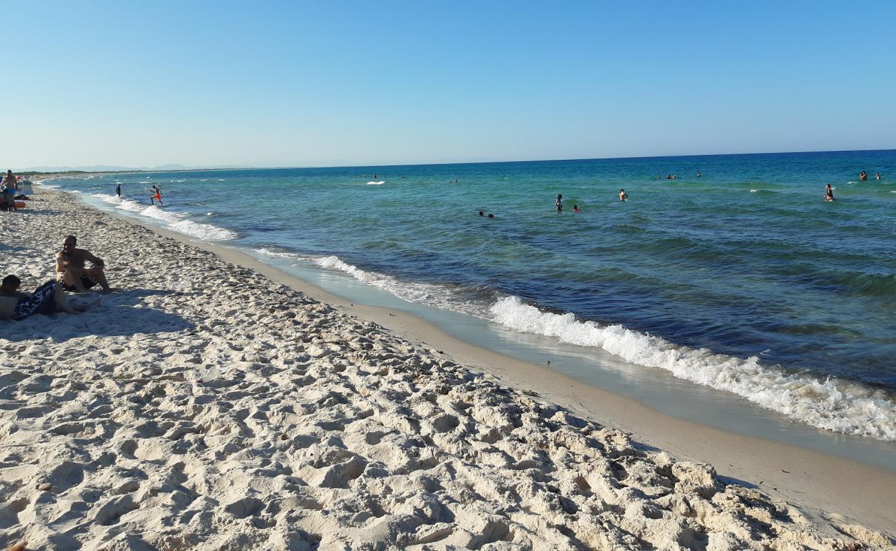 Foto af Plage privee al Madfoun med lys sand overflade