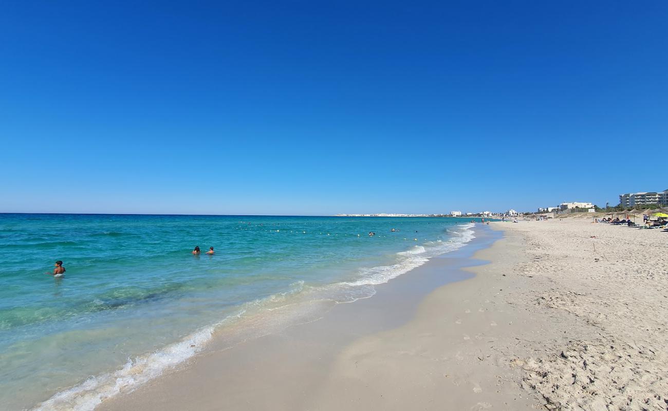 Foto af Mahdia beach med hvidt sand overflade