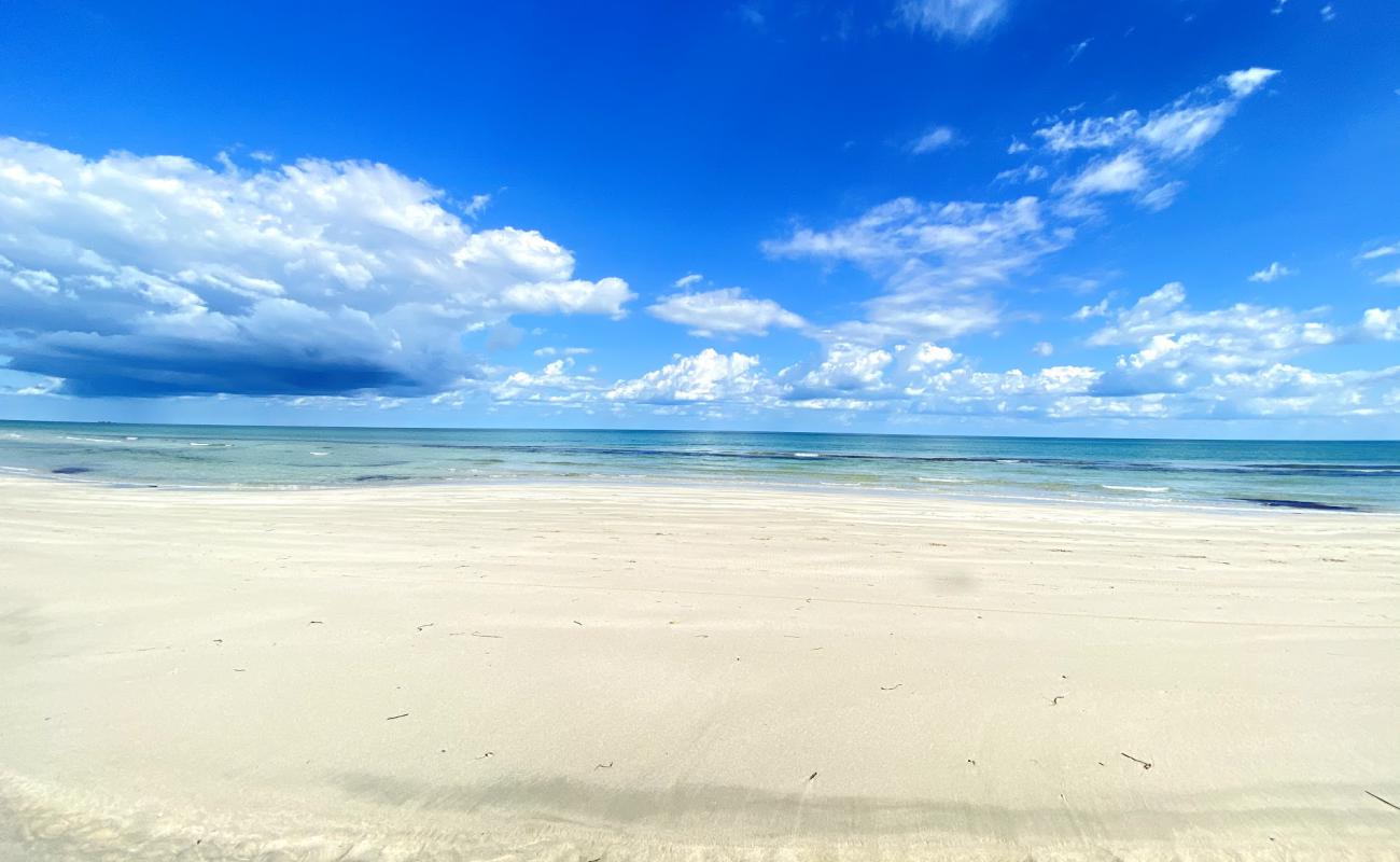 Foto af Plage El Hachen med hvidt sand overflade