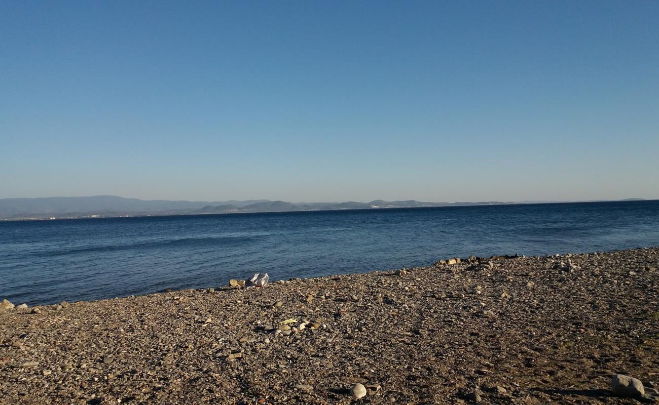 Foto af Akcay Camp beach med let sand og småsten overflade