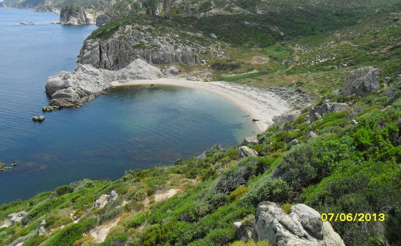 Foto af Karabiga beach II med let fin sten overflade