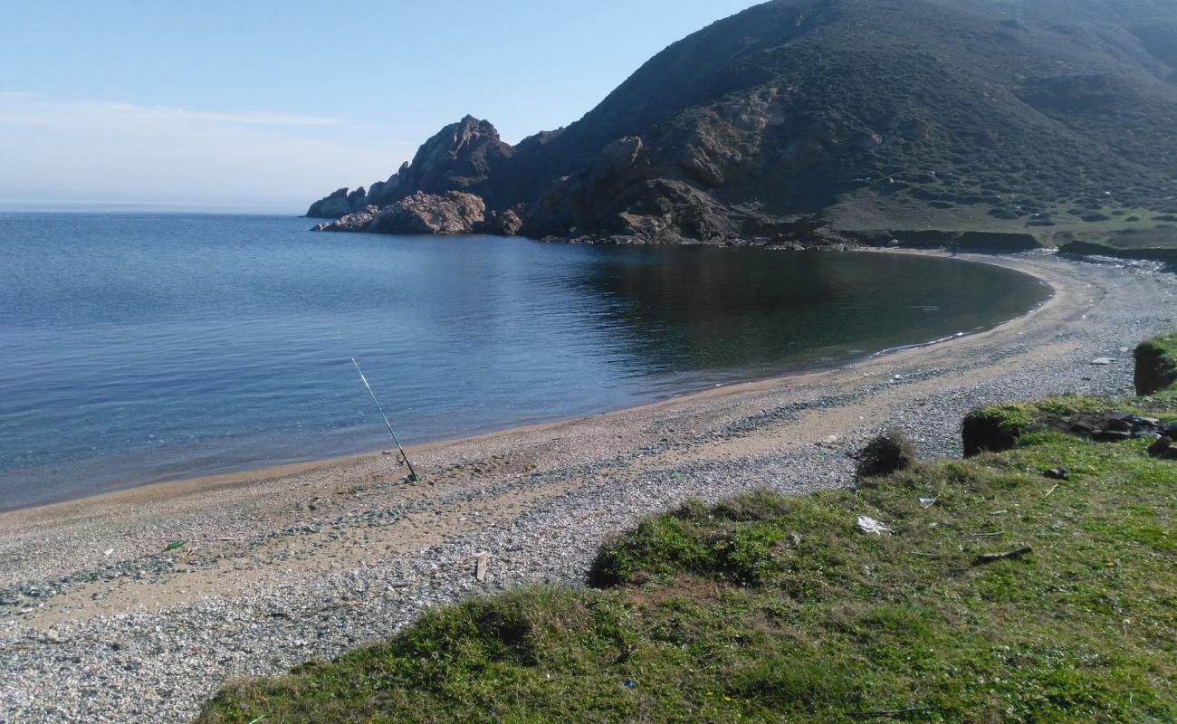 Foto af Kalamaki beach med gråt sand og småsten overflade