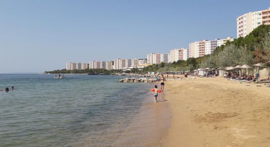 Ihlas Armutlu Tatil Koyu beach