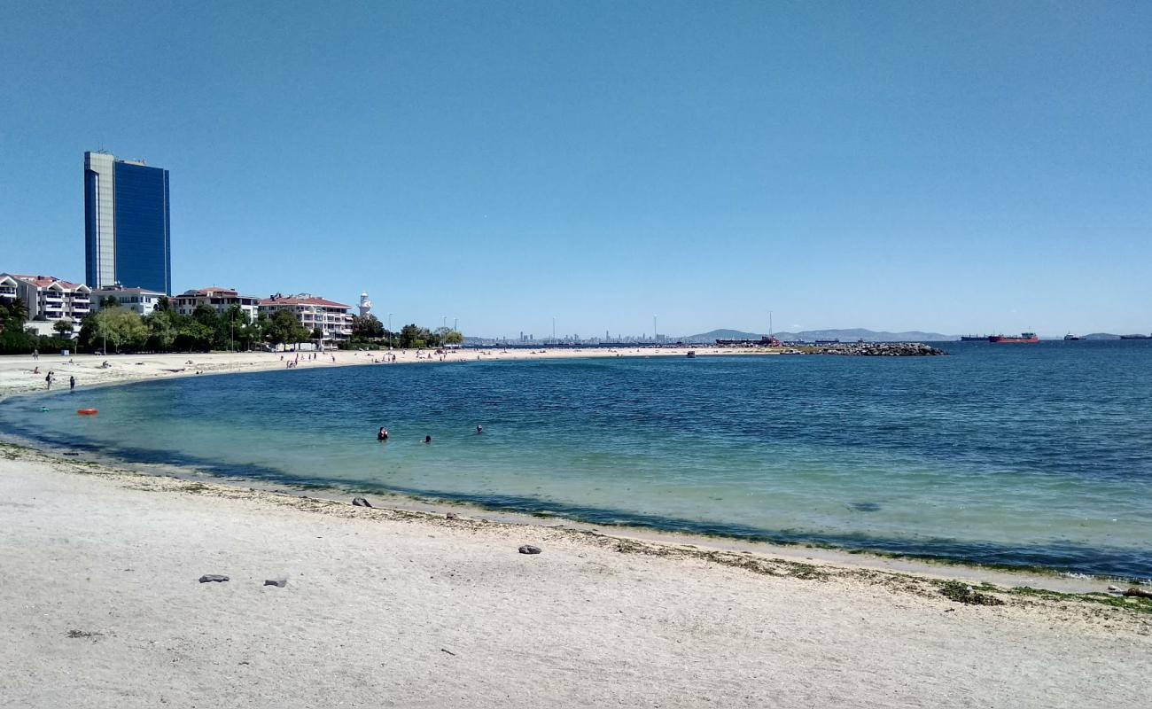 Foto af Bakirkoy beach med brunt sand overflade