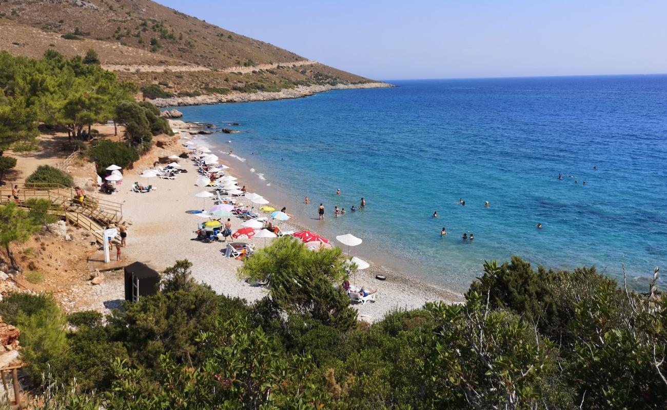 Foto af Akcabuk beach med grå sten overflade