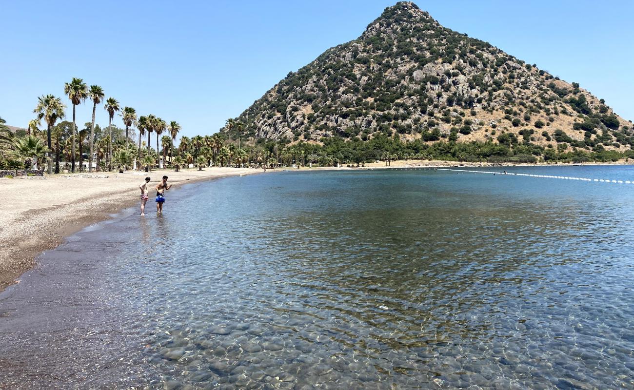 Foto af Aspat Strand med let fin sten overflade