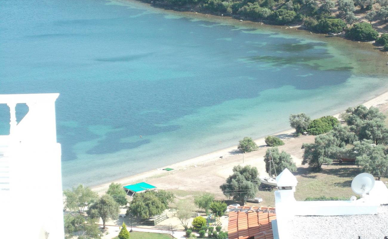 Foto af Iasos Beach II med gråt sand og småsten overflade