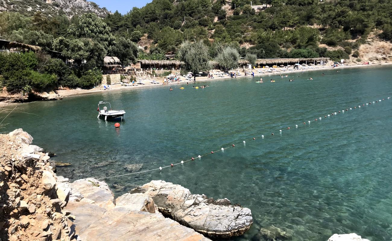 Foto af Ahmetbeyli Plaji III med let sand og småsten overflade