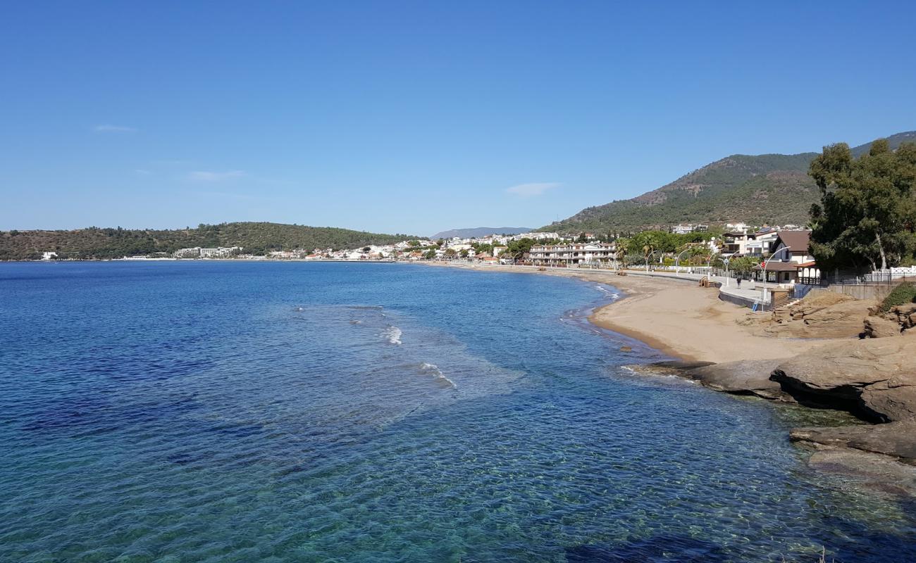 Foto af Sukuralti beach V med brunt sand overflade