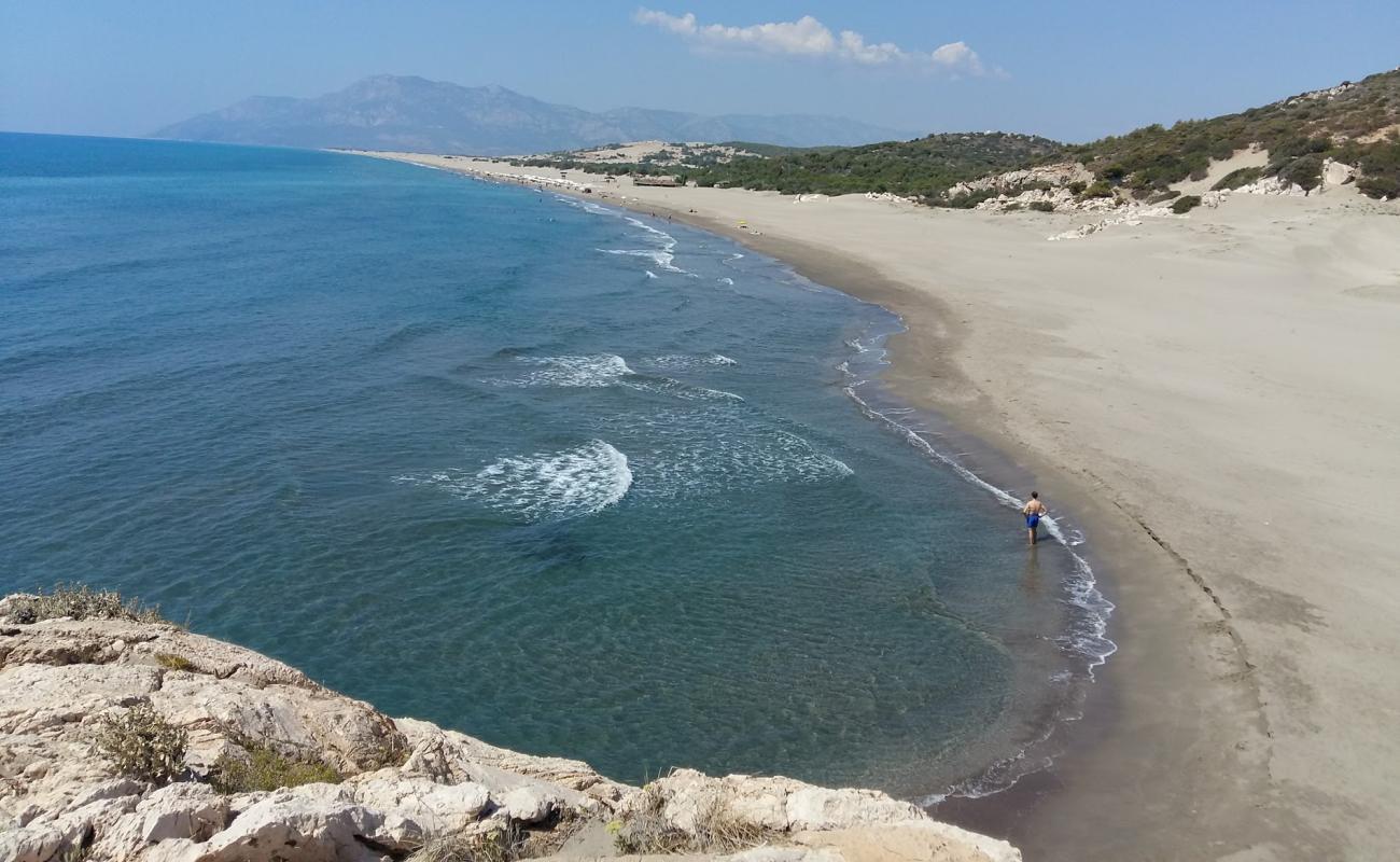 Foto af Patara Strand med lys fint sand overflade