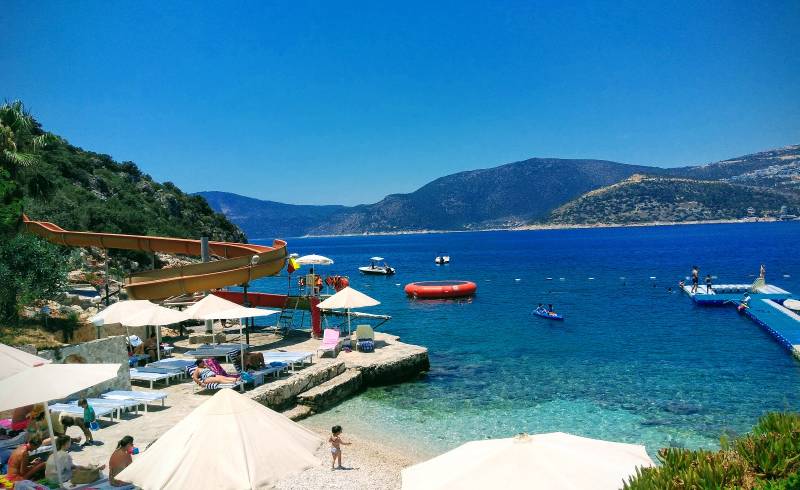 Foto af Strandparken Kalkan med let fin sten overflade