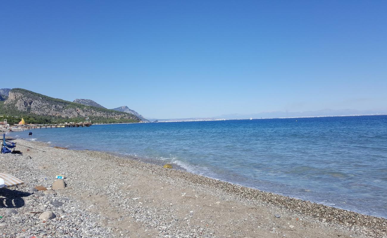 Foto af Beldibi beach med gråt sand og småsten overflade