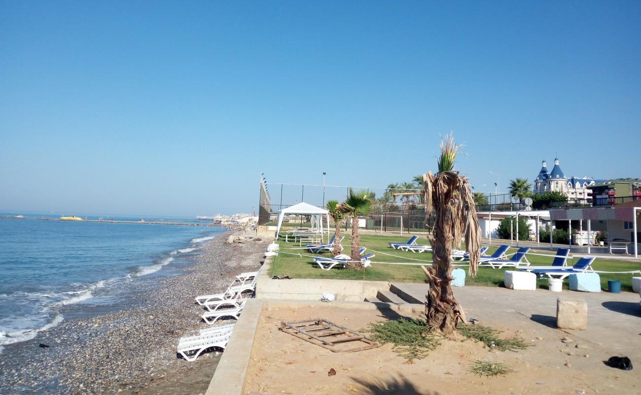 Foto af Turkler beach II med sort sand og småsten overflade