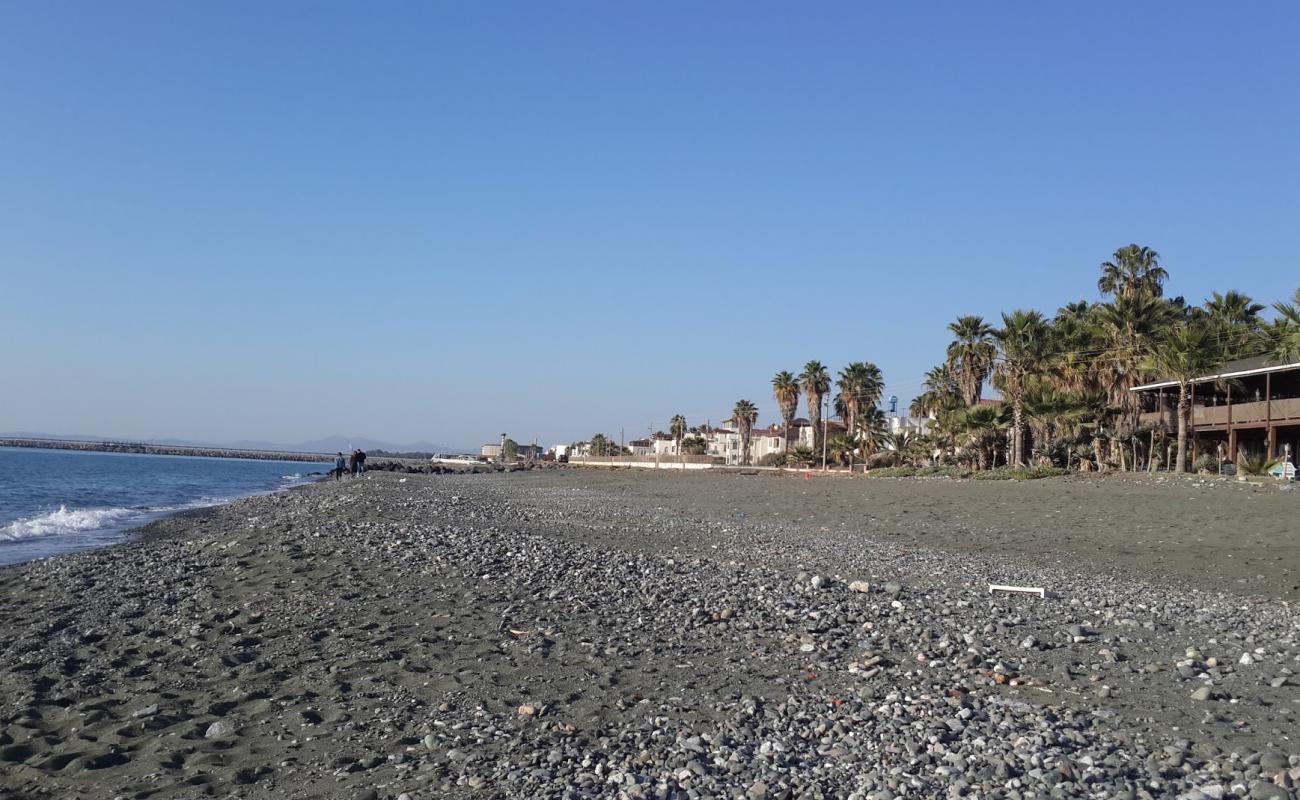 Foto af Burnaz beach med gråt sand og småsten overflade