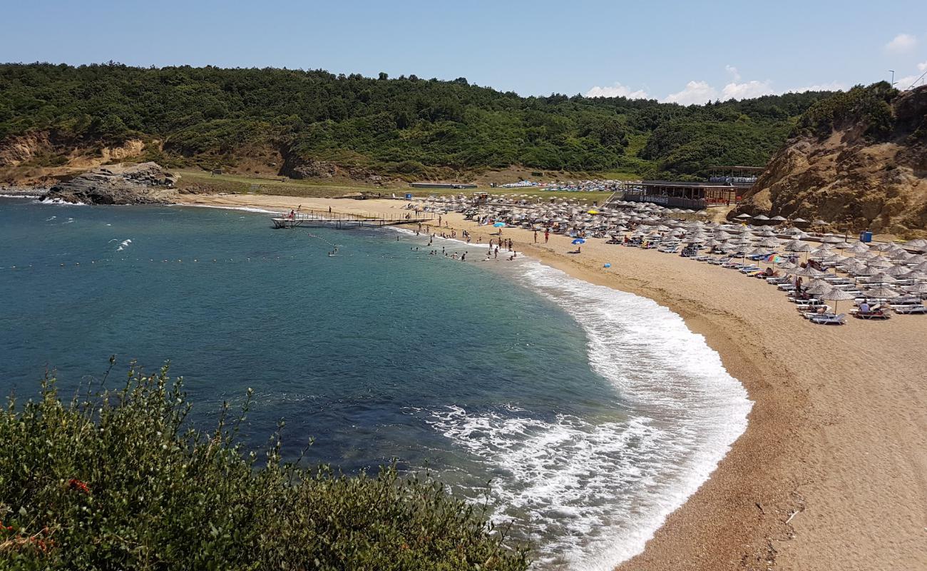 Foto af Milyos beach med let fin sten overflade