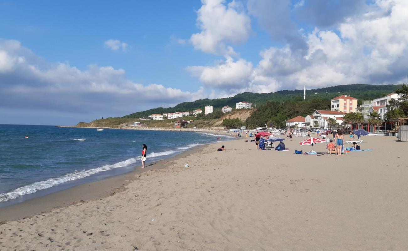 Foto af Guzelkent Halk Plaji med lys sand overflade