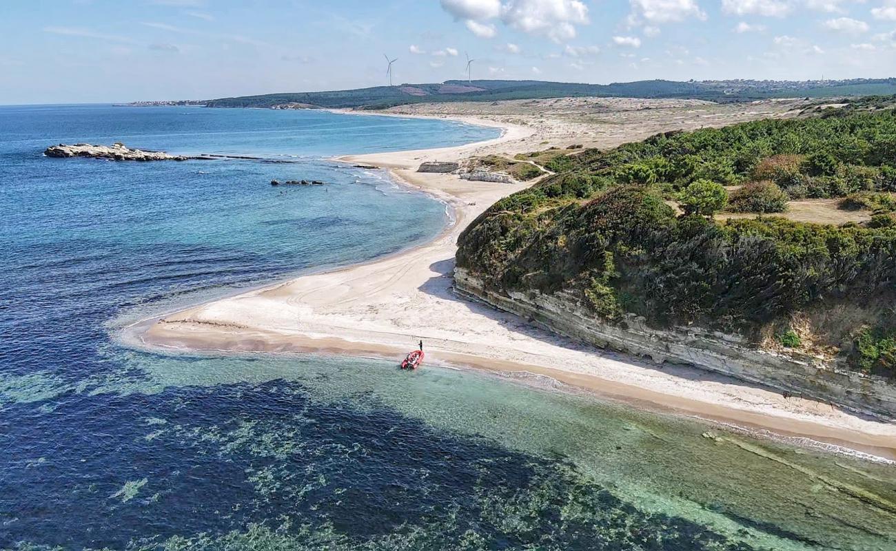 Foto af Uzunkum tabiat parki med lys sand overflade