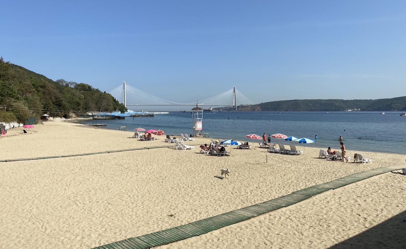 Foto af Sariyer Altinkum Kadinlar Plaji med lys fint sand overflade