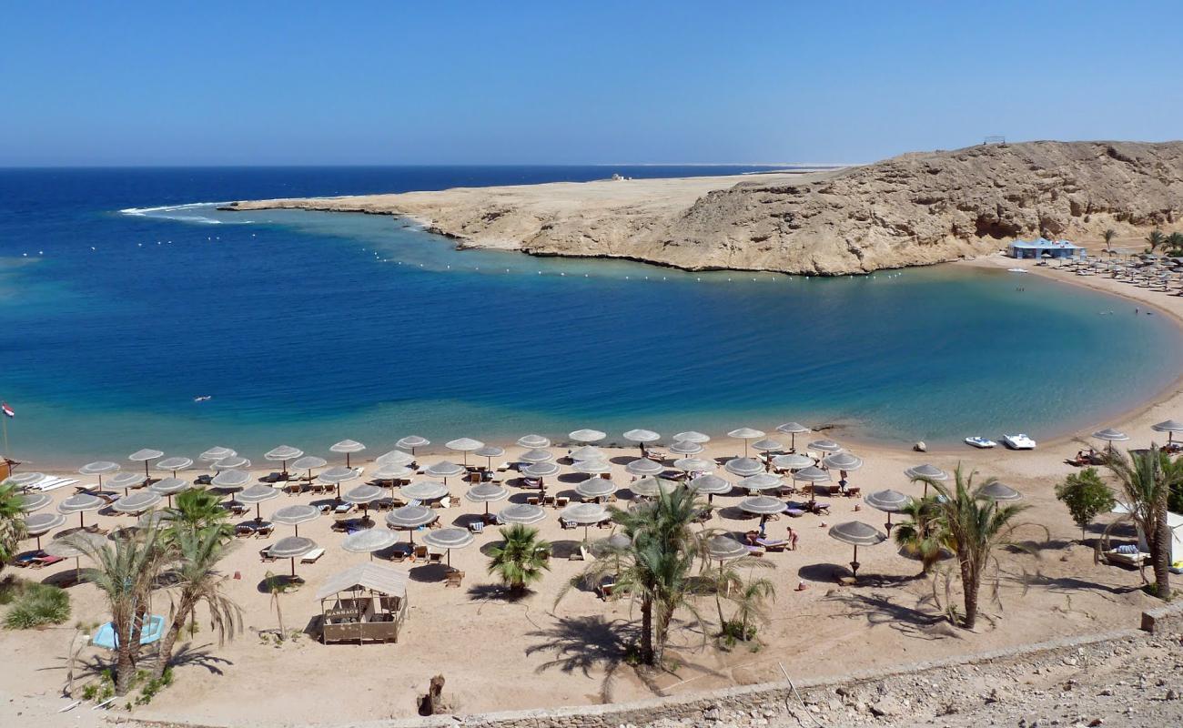 Foto af Al Nabila Grand Bay Makadi Strand med lys sand overflade