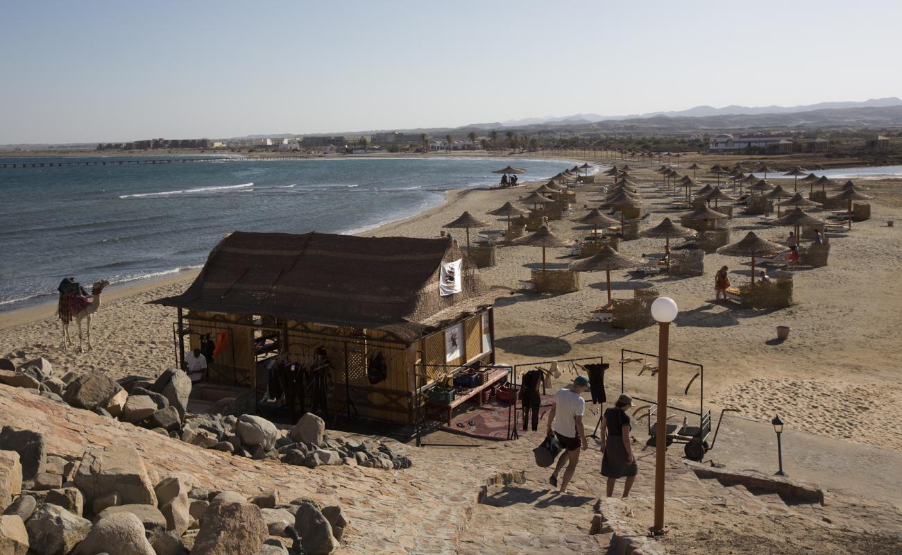 Foto af Sharm El Nabaa Beach med lys sand overflade