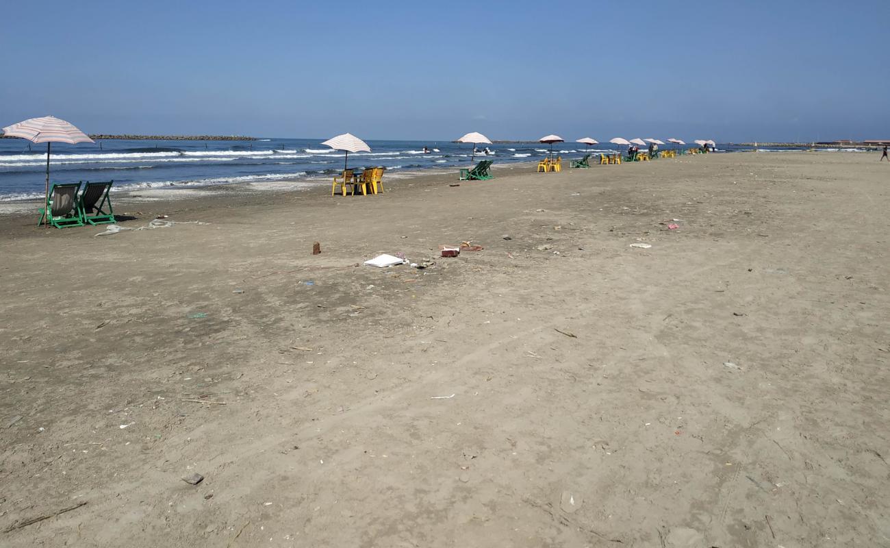 Foto af Ras El-Bar Beach med lys sand overflade