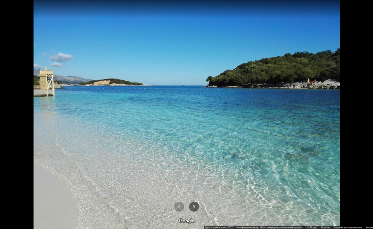 Foto af Isole Ksamil beach med let fin sten overflade