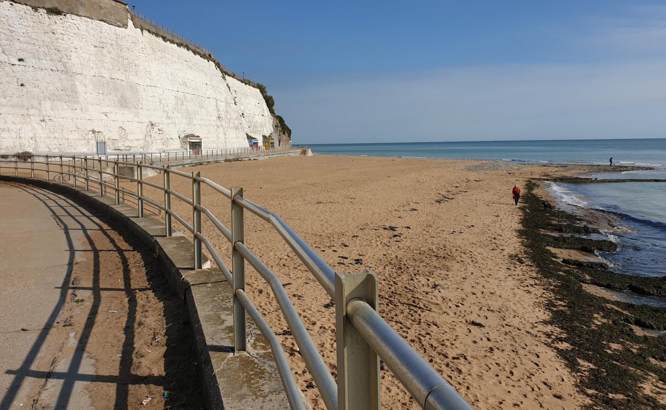 Foto af Ramsgate beach East med lys sand overflade