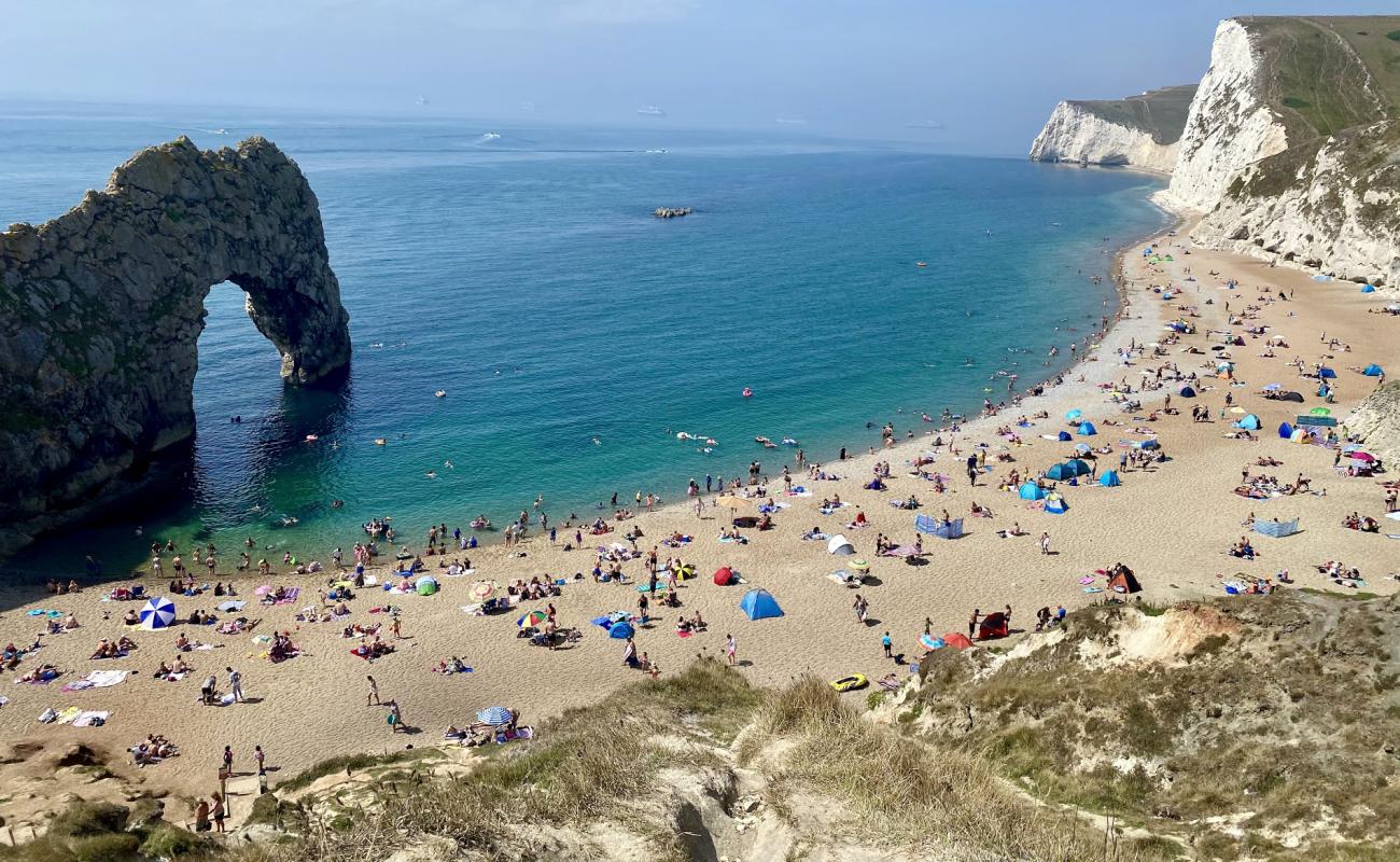 Foto af Durdle Door strand med let fin sten overflade