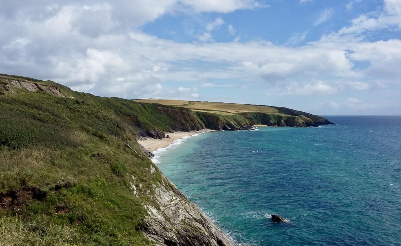 Foto af Porthbeor beach med grå sand overflade