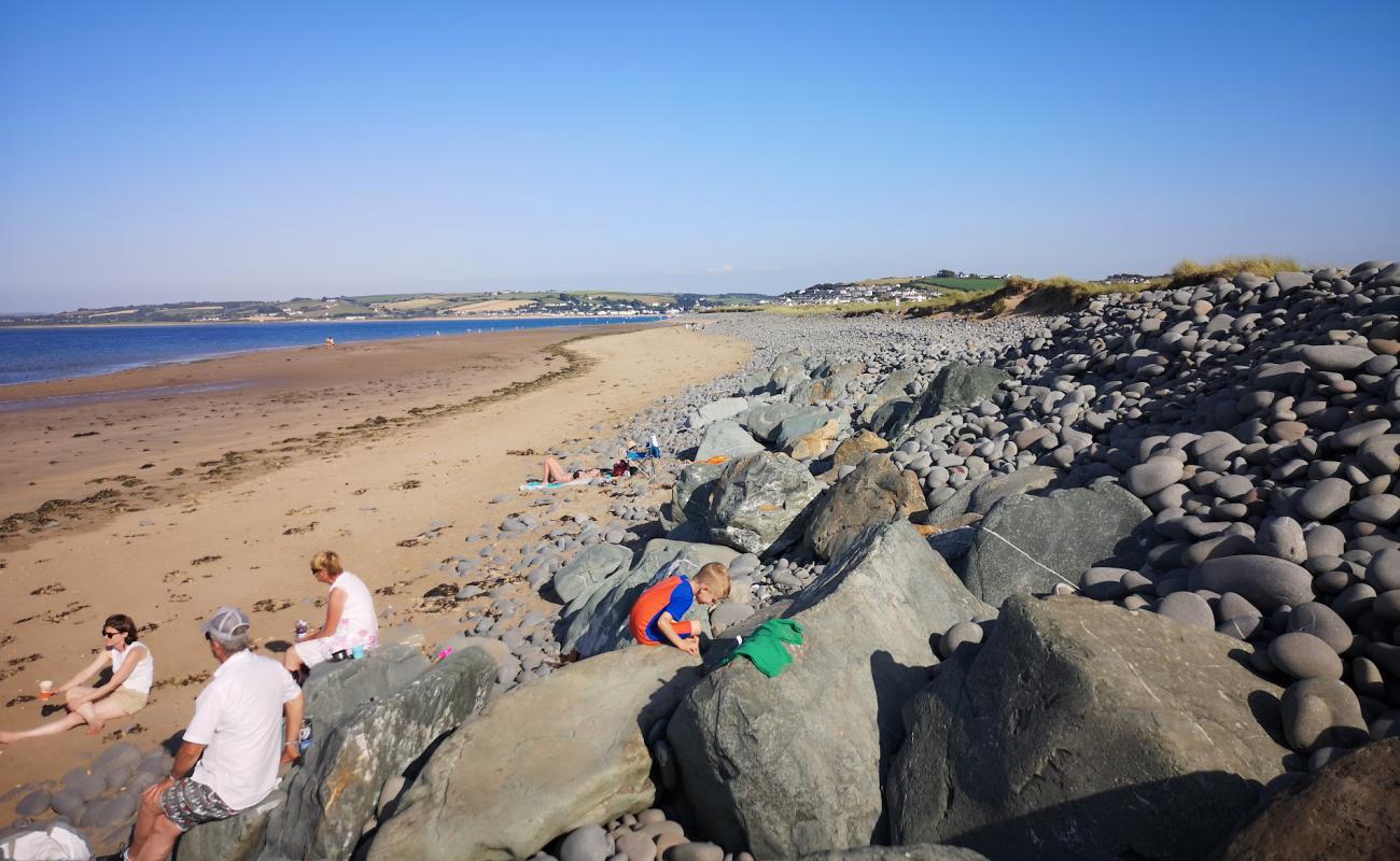 Foto af Greysands beach med lys sand overflade