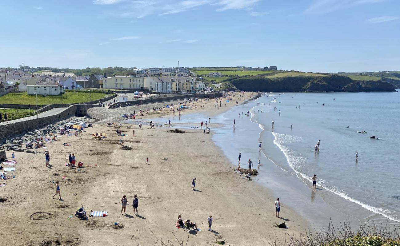 Foto af Broadhaven Strand med grå sand overflade