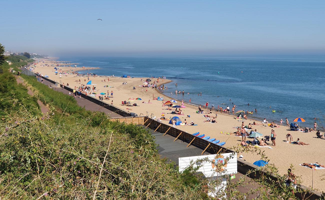 Foto af Clacton beach med let sand og småsten overflade