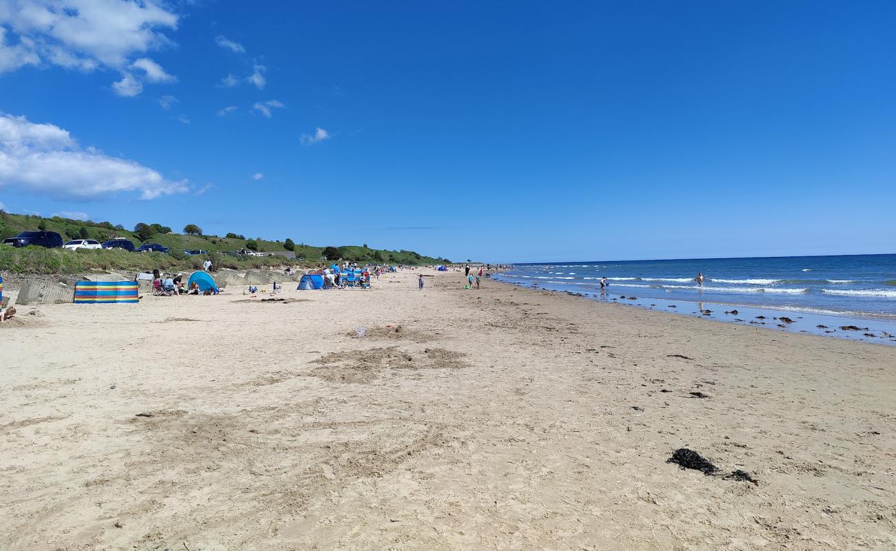 Foto af Alnmouth strand med lys sand overflade