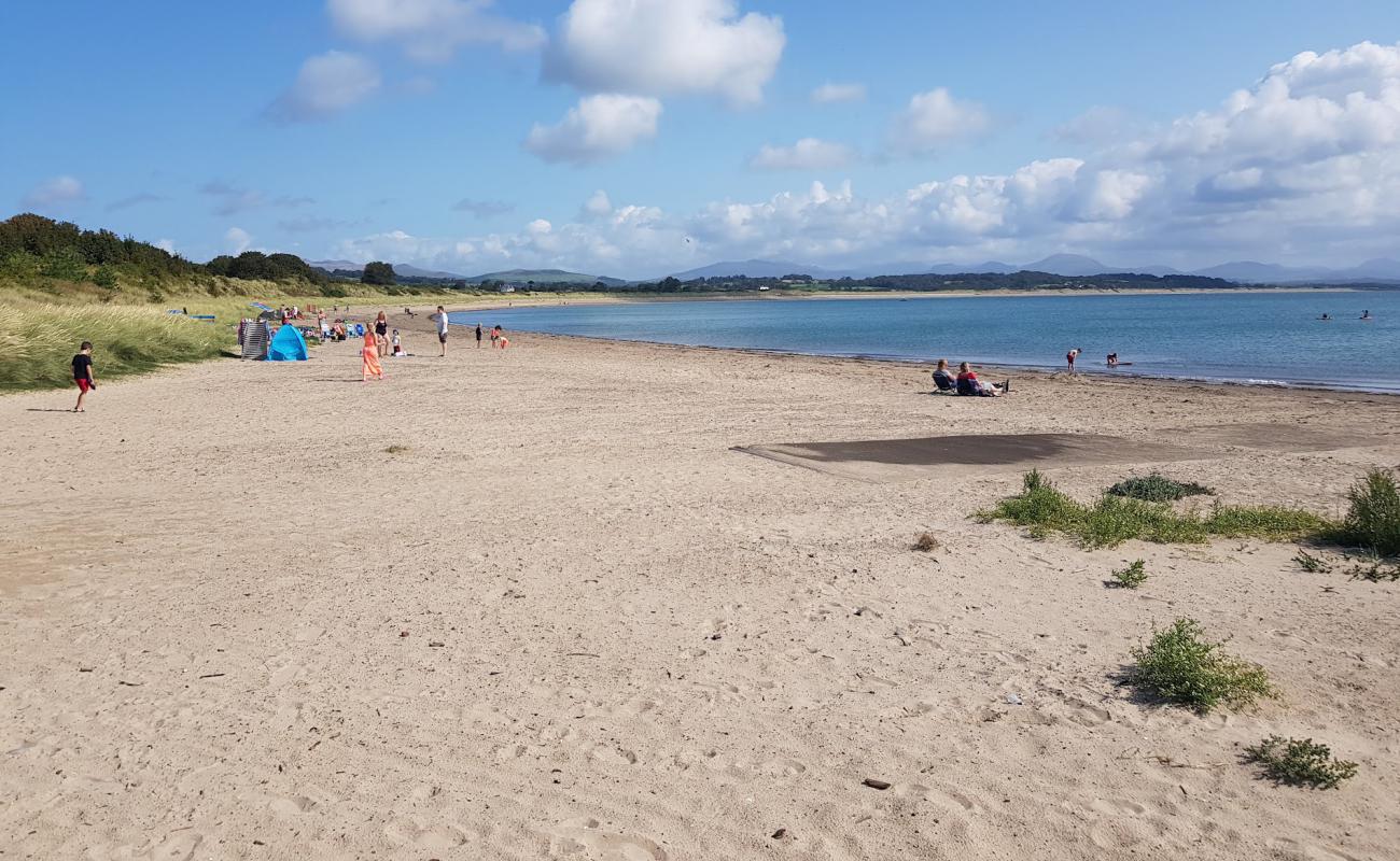 Foto af Traeth Glan-y-Don med grå sand overflade