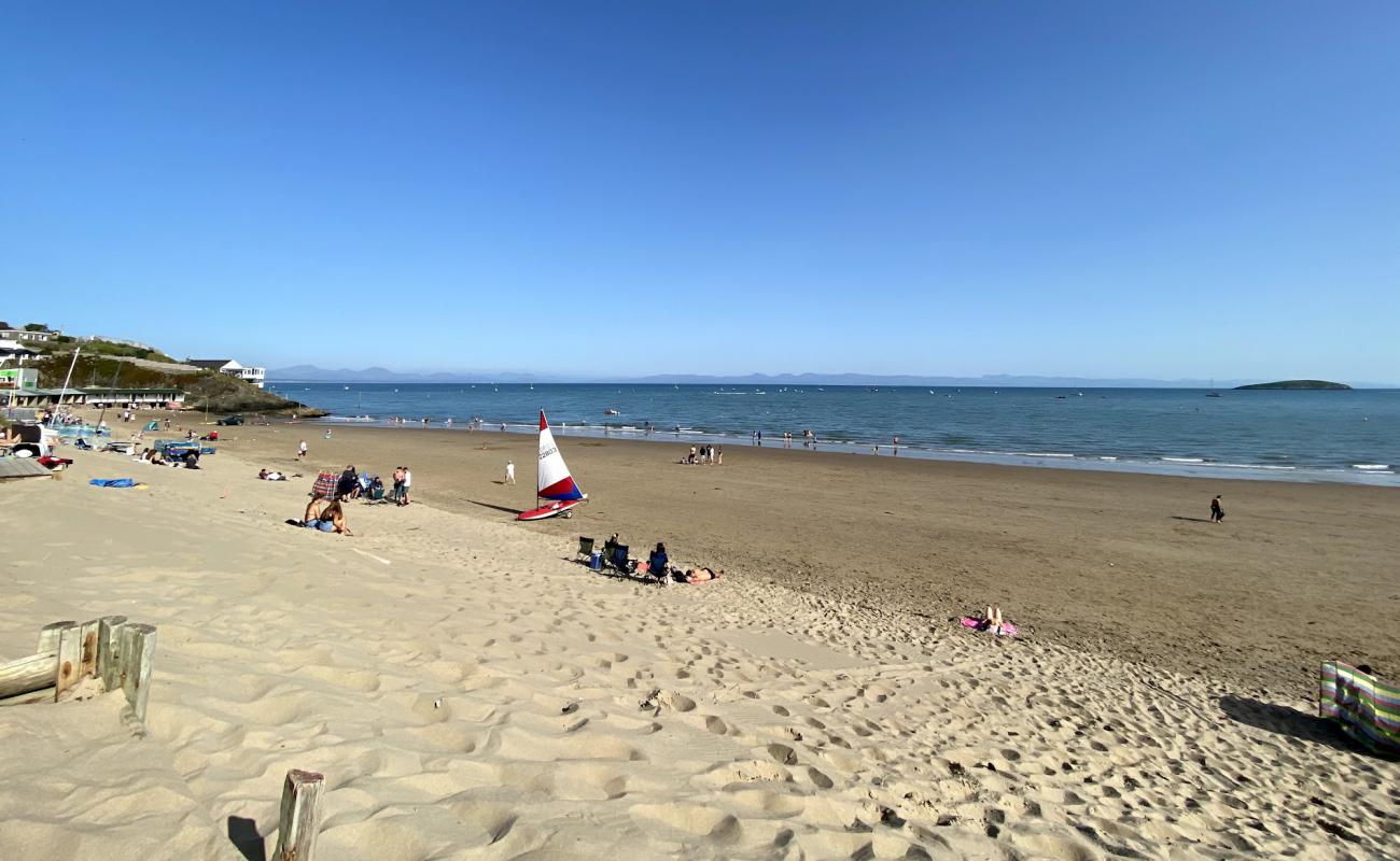 Foto af Abersoch beach med lys sand overflade