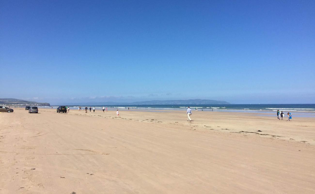 Foto af Portstewart Beach med lys sand overflade