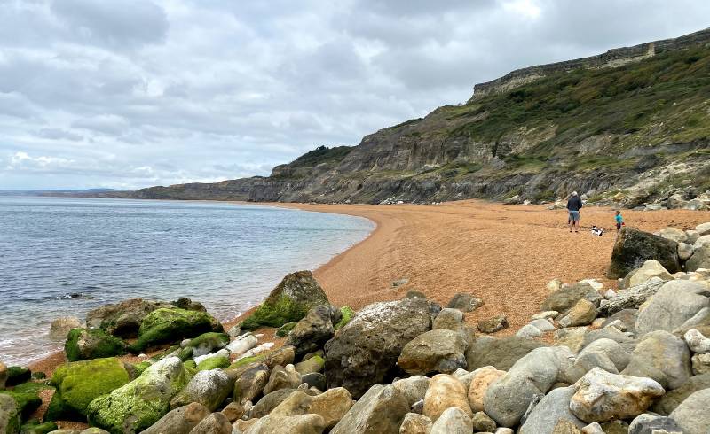 Foto af Rocken End Beach med lys sand overflade