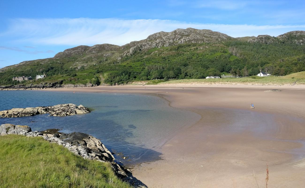 Foto af Gairloch Beach med lys sand overflade