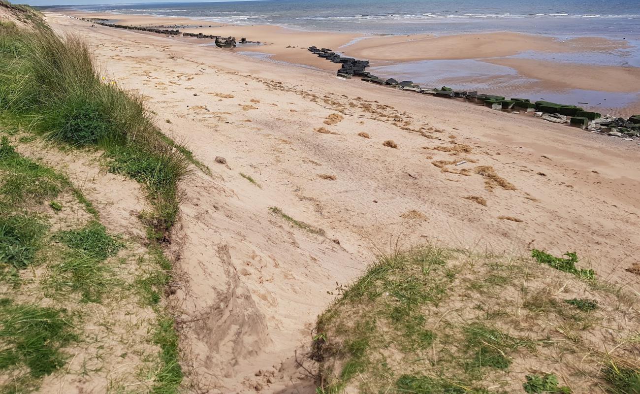 Foto af North Donmouth Beach med lys sand overflade